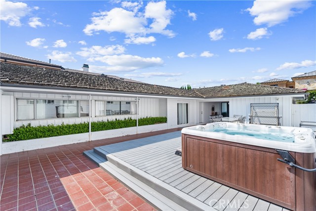 Detail Gallery Image 25 of 36 For 11 Harbor Is, Newport Beach,  CA 92660 - 3 Beds | 2 Baths