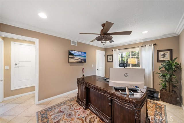 Detail Gallery Image 14 of 42 For 20531 Paisley Ln, Huntington Beach,  CA 92646 - 4 Beds | 3 Baths