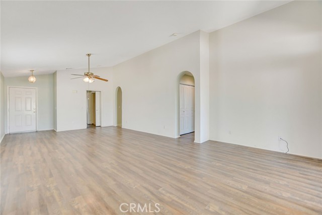 Detail Gallery Image 9 of 32 For 11241 Pleasant Hills Dr, Apple Valley,  CA 92308 - 2 Beds | 2 Baths