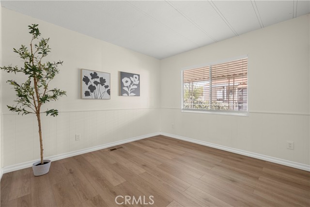 Detail Gallery Image 16 of 33 For 307 S Smith Ave #5,  Corona,  CA 92882 - 2 Beds | 2 Baths