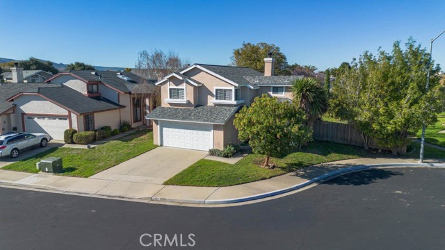 Detail Gallery Image 2 of 29 For 1217 Iris Ct, Lompoc,  CA 93436 - 3 Beds | 2/1 Baths