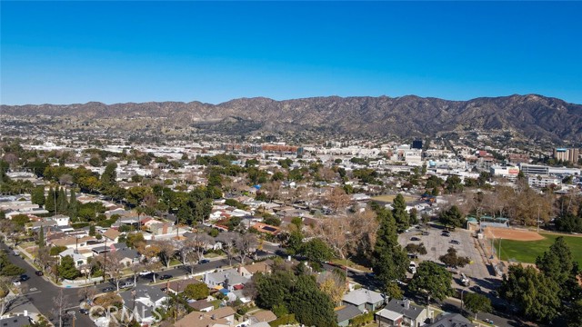 Detail Gallery Image 75 of 75 For 210 N Sparks St, Burbank,  CA 91506 - 4 Beds | 4 Baths