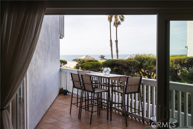 620 The Village, Redondo Beach, California 90277, 1 Bedroom Bedrooms, ,1 BathroomBathrooms,Residential,Sold,The Village,SB23008718