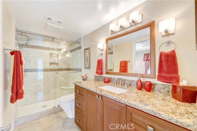 19362 Maidstone Lane, Huntington Beach CA: https://media.crmls.org/medias/4b07e61a-c94f-4dc2-821e-f13fa936a015.jpg