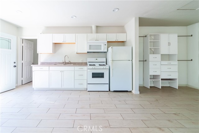 44655 Fig Avenue, Lancaster CA: https://media.crmls.org/medias/4b0811de-5abf-41f5-afa8-006ffa5eb04e.jpg
