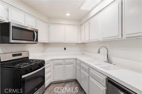 https://media.crmls.org/medias/4b084a31-d3e8-4ecf-a042-0366819bea6b.jpg?preset=X-Large