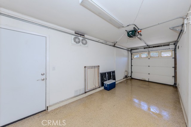 8421 Deepcliff Dr., Huntington Beach CA: https://media.crmls.org/medias/4b08e08d-c934-4e95-8c10-fecafc5fdddd.jpg