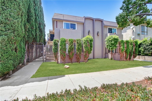 Detail Gallery Image 1 of 12 For 1244 Euclid St #4,  Santa Monica,  CA 90404 - 2 Beds | 2 Baths