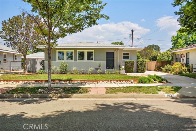 1527 Elmcrest St, La Verne, CA 91750