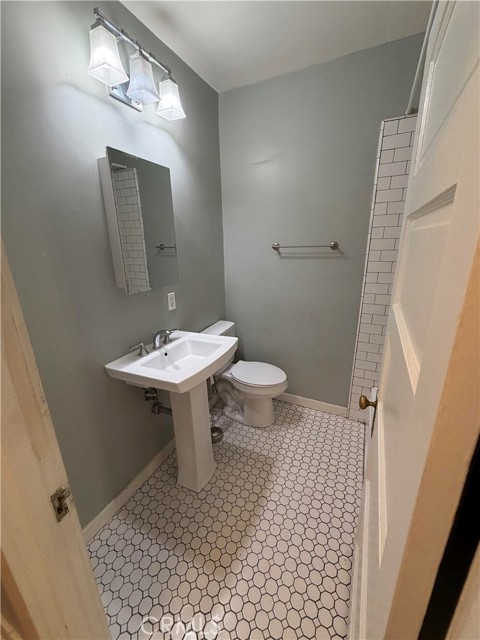 Detail Gallery Image 10 of 17 For 3117 Lincoln, Altadena,  CA 91001 - 4 Beds | 2 Baths