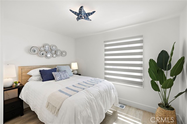 Detail Gallery Image 14 of 26 For 207 E Edgewater Ave #REAR,  Newport Beach,  CA 92661 - 2 Beds | 2 Baths