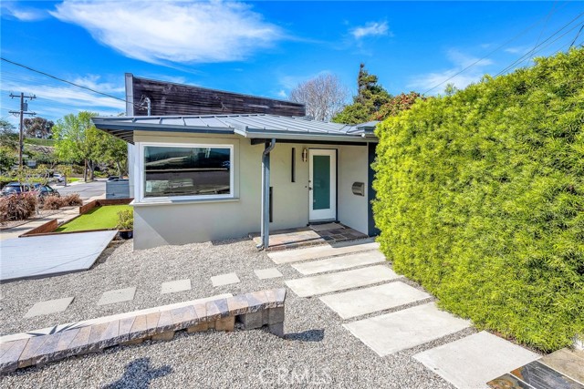 Detail Gallery Image 30 of 31 For 701 Hillcrest, El Segundo,  CA 90245 - 5 Beds | 2 Baths