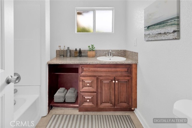 8732 Pico Avenue, Hesperia CA: https://media.crmls.org/medias/4b0af62d-2abd-4ef0-b6af-ac77e69eaebf.jpg