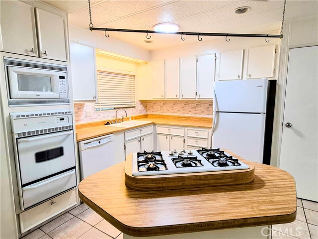 Detail Gallery Image 26 of 66 For 4040 Piedmont Dr #356,  Highland,  CA 92346 - 2 Beds | 2 Baths