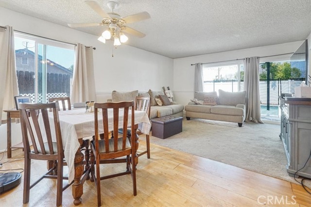 1991 Wren Avenue, Corona CA: https://media.crmls.org/medias/4b0bf74f-58c3-459c-873f-6bb7e671a11c.jpg