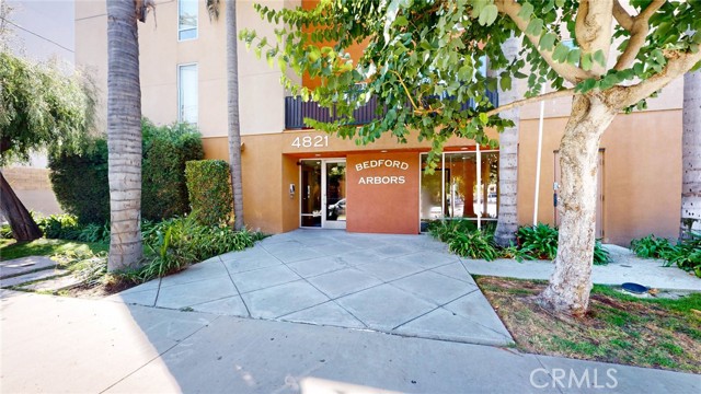 Detail Gallery Image 34 of 37 For 4821 Bakman Ave #405,  North Hollywood,  CA 91601 - 3 Beds | 2 Baths