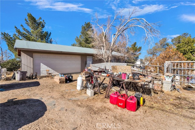 Detail Gallery Image 27 of 47 For 27002 via Seco St, Apple Valley,  CA 92308 - 4 Beds | 2 Baths