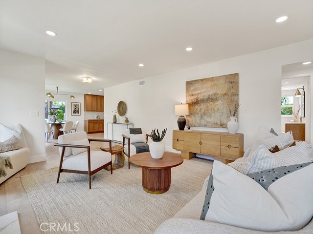 3212 Sunnywood Drive, Fullerton CA: https://media.crmls.org/medias/4b0cba87-a41a-435b-9ef1-4b93e9e397a8.jpg