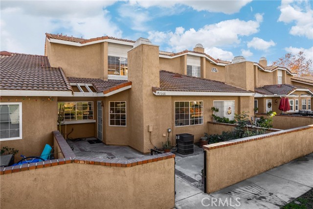 Detail Gallery Image 3 of 50 For 7268 Hermosa, Rancho Cucamonga,  CA 91701 - 3 Beds | 2/1 Baths