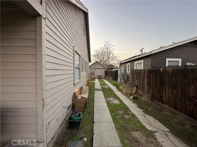 Detail Gallery Image 12 of 24 For 505 B St, Bakersfield,  CA 93304 - 2 Beds | 1 Baths