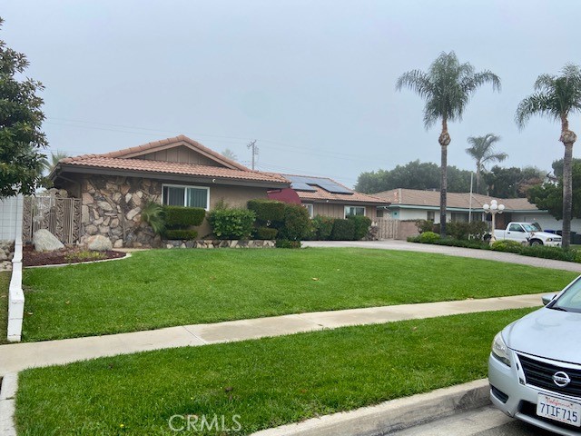 Detail Gallery Image 2 of 52 For 17134 Manzanita, Fontana,  CA 92335 - 3 Beds | 2 Baths