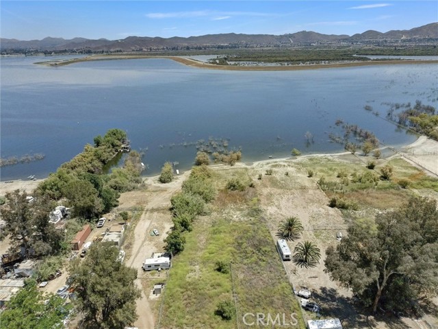 5 Grand, Lake Elsinore CA: https://media.crmls.org/medias/4b113502-b8c6-46f7-84e3-be7cda2ce7f0.jpg