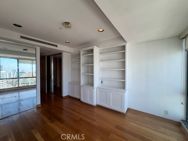 10490 Wilshire Boulevard, Los Angeles CA: https://media.crmls.org/medias/4b114908-e202-47d4-826c-66acab43c884.jpg