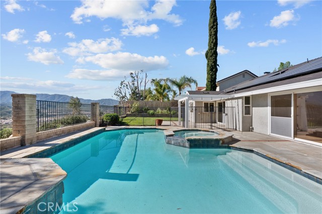 Detail Gallery Image 39 of 40 For 17050 Canvas, Canyon Country,  CA 91387 - 4 Beds | 2 Baths