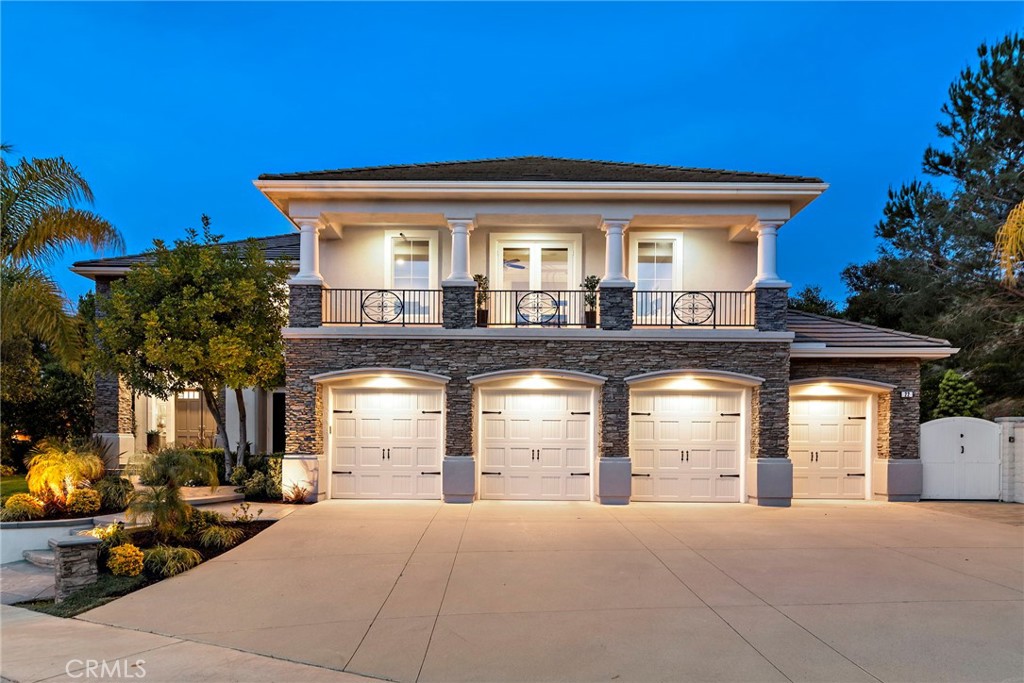 22 Van Gogh Way