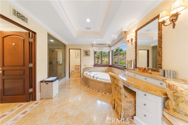 64 Laurel Drive, Rancho Palos Verdes CA: https://media.crmls.org/medias/4b11df37-fb0a-4c0b-8cd4-f0afcaa5c1d3.jpg