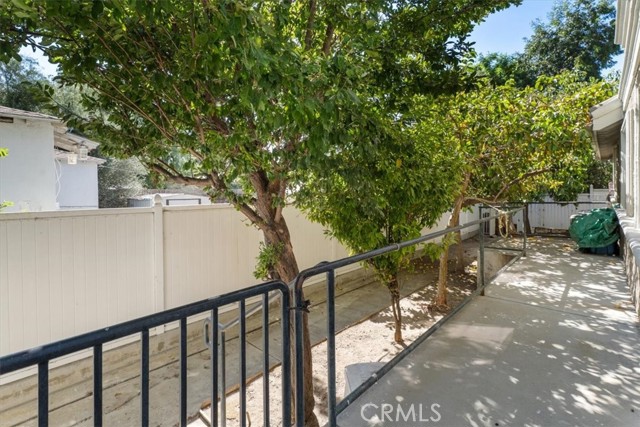 6924 Gaviota Avenue photo 16