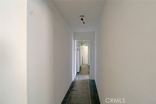 8005 Oleander, Fontana CA: https://media.crmls.org/medias/4b128af7-cf28-4c27-8731-5e4d672db84b.jpg