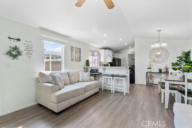 Detail Gallery Image 5 of 39 For 22111 Newport Ave #34,  Grand Terrace,  CA 92313 - 2 Beds | 2 Baths