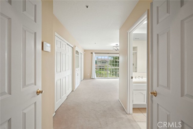 7169 Castle Peak Drive, West Hills CA: https://media.crmls.org/medias/4b13b87d-2e13-4917-94dd-05a8f9989288.jpg