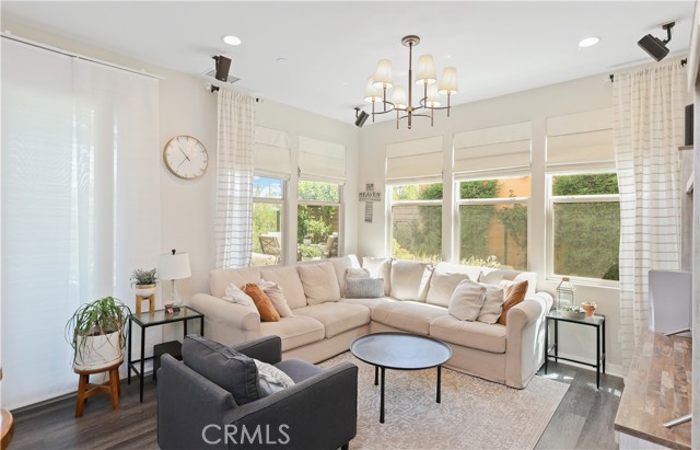 55 Fuchsia, Lake Forest CA: https://media.crmls.org/medias/4b13c7e7-87ea-41a5-9dd4-167fd2826086.jpg