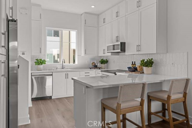 Detail Gallery Image 11 of 19 For 7256 Aura Cir, Huntington Beach,  CA 92647 - 2 Beds | 2/1 Baths