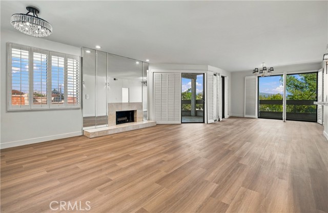 17140 Burbank, 207 photo 2