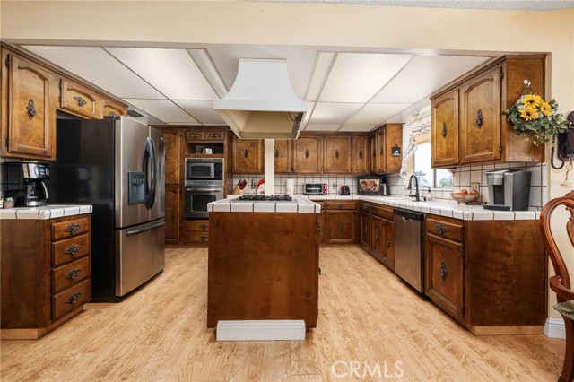 Detail Gallery Image 7 of 41 For 3298 N Zediker Ave, Sanger,  CA 93657 - 3 Beds | 2 Baths