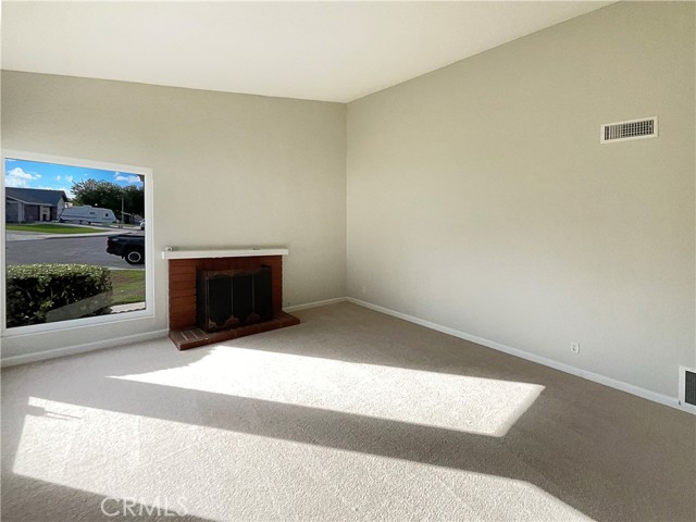 Detail Gallery Image 6 of 22 For 22257 Emerald, Grand Terrace,  CA 92313 - 4 Beds | 2 Baths