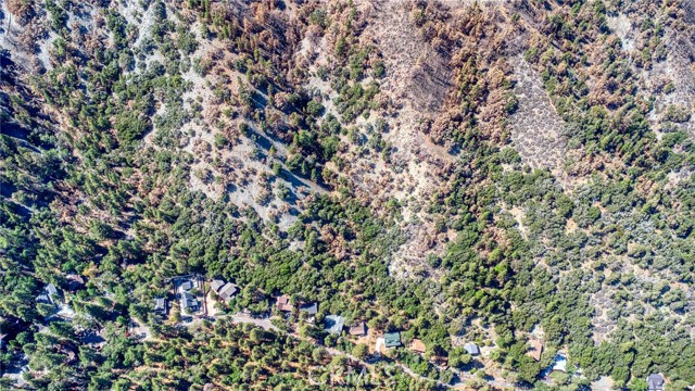 Detail Gallery Image 7 of 20 For 999 Acorn Dr, Wrightwood,  CA 92397 - – Beds | – Baths
