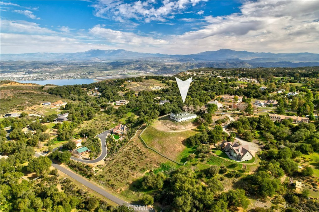 https://media.crmls.org/medias/4b17327c-6215-4ca6-9760-a9dd103edc90.jpg?preset=X-Large