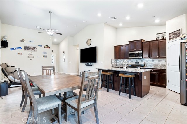 Detail Gallery Image 28 of 35 For 681 Castellina St, Lemoore,  CA 93245 - 3 Beds | 2 Baths