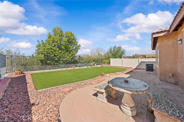 Detail Gallery Image 14 of 15 For 1486 Signal Peak, Beaumont,  CA 92223 - 2 Beds | 2 Baths