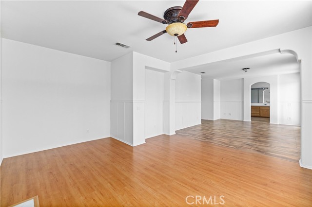 Detail Gallery Image 15 of 29 For 39221 Chantilly Ln, Palmdale,  CA 93551 - 5 Beds | 4 Baths