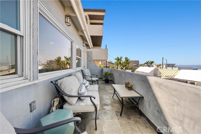 3605 Crest Drive, Manhattan Beach, California 90266, 2 Bedrooms Bedrooms, ,1 BathroomBathrooms,Residential,Sold,Crest,SB21199066