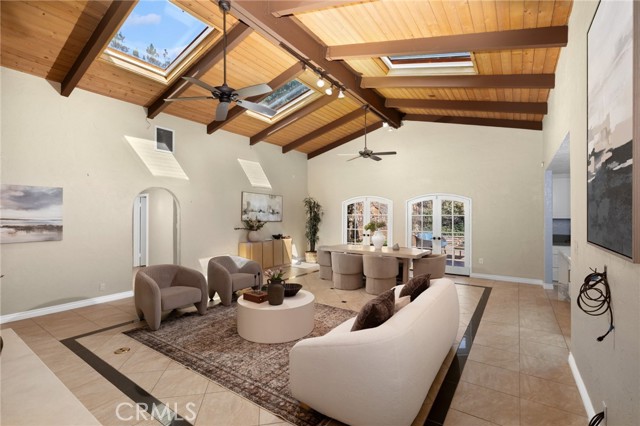 Detail Gallery Image 13 of 62 For 821 Guanajuato, Claremont,  CA 91711 - 5 Beds | 3 Baths