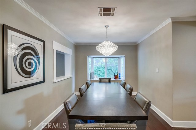 12415 Killion Street, Valley Village CA: https://media.crmls.org/medias/4b19a120-bff1-4a9e-87c0-d76f5e573b17.jpg