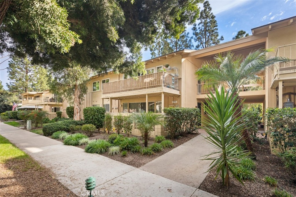 Quadruplex at 119 VIA ESTRADA