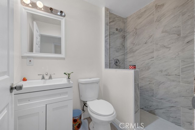 Detail Gallery Image 38 of 61 For 7701 Baird Ave, Reseda,  CA 91335 - – Beds | – Baths