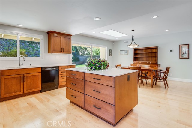 40 Encanto Drive, Rolling Hills Estates, California 90274, 3 Bedrooms Bedrooms, ,1 BathroomBathrooms,Residential,Sold,Encanto,PV22144054